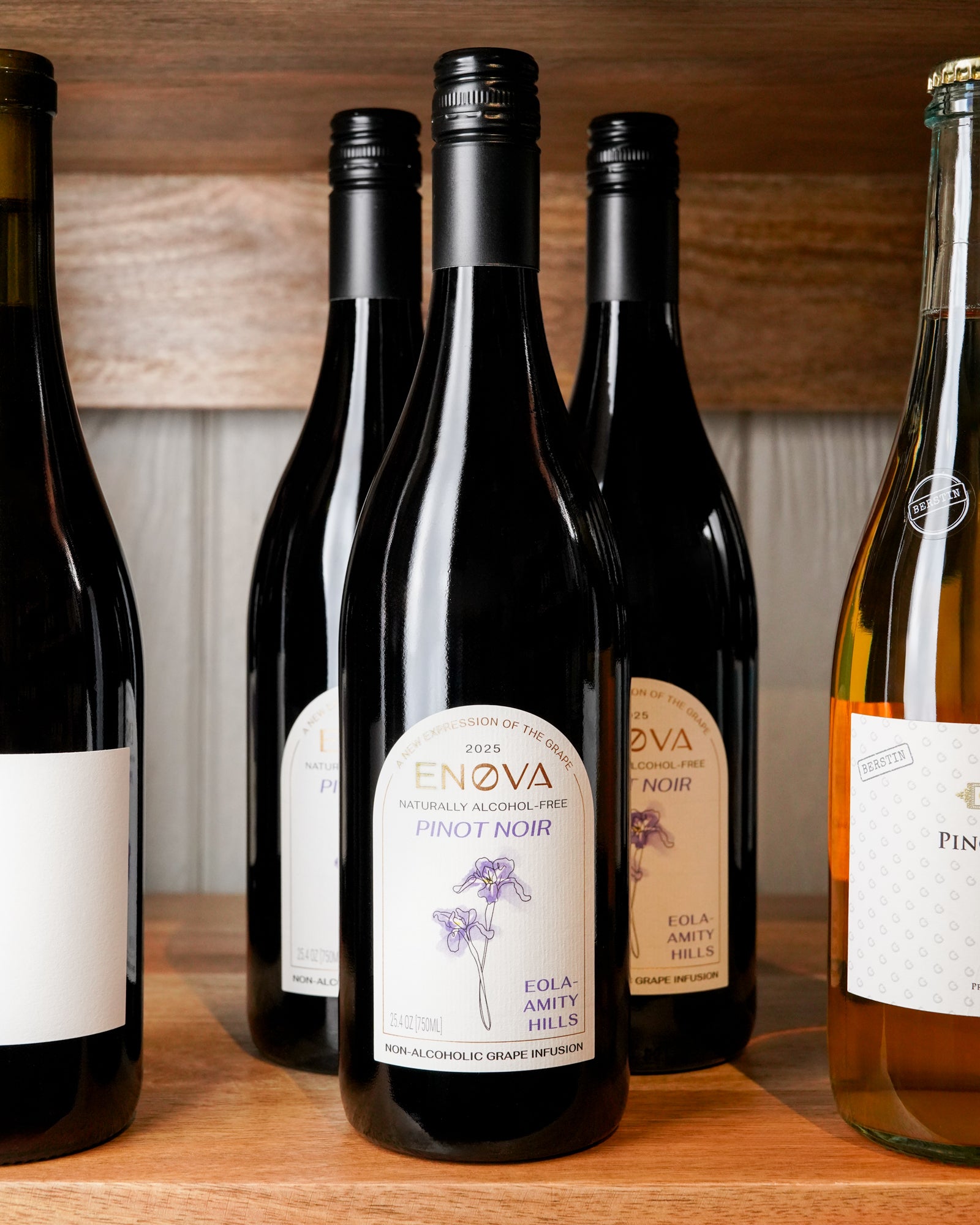 Enova 0 Pinot Noir Eola-Amity Hills 2025