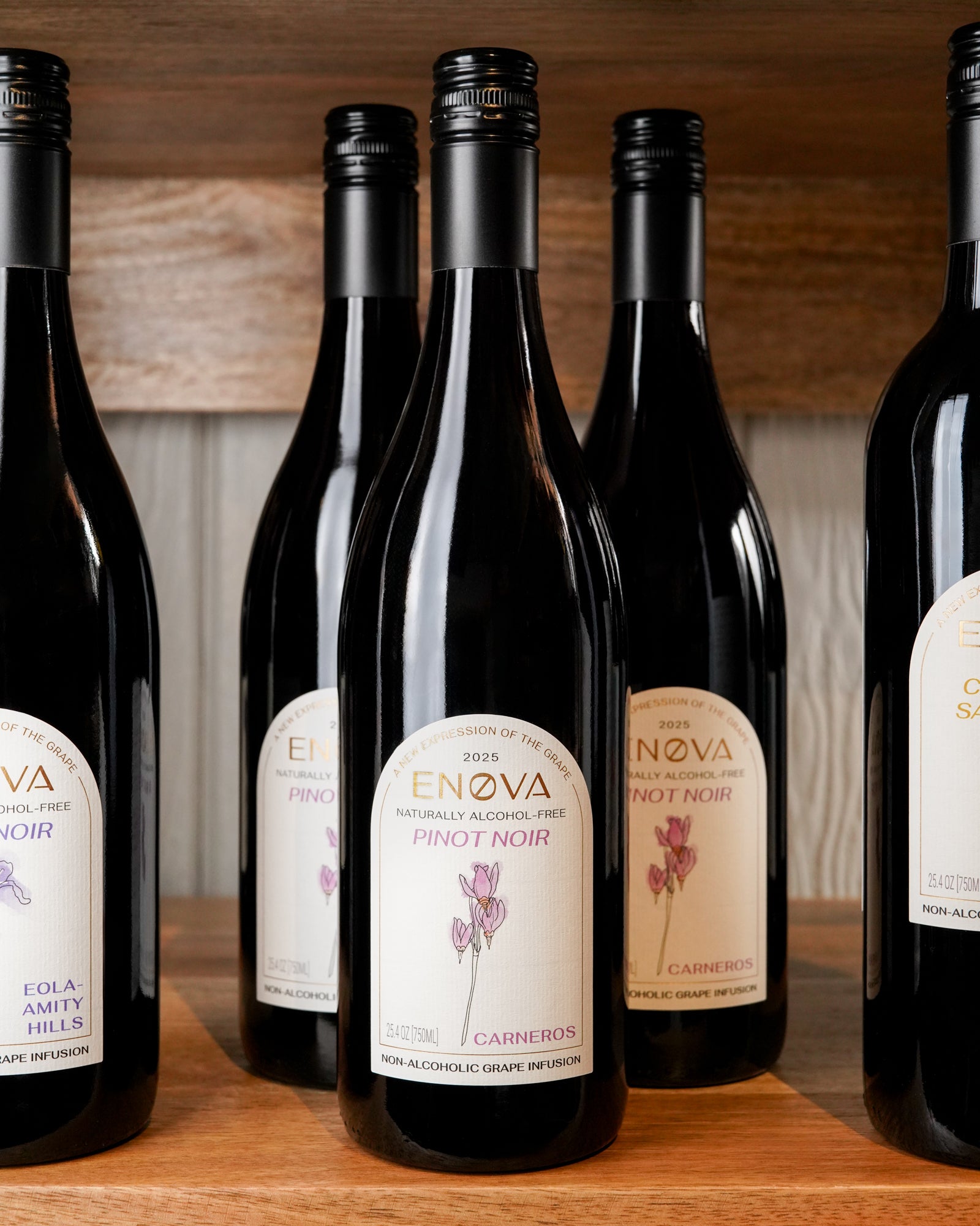 Enova 0 Pinot Noir Carneros 2025
