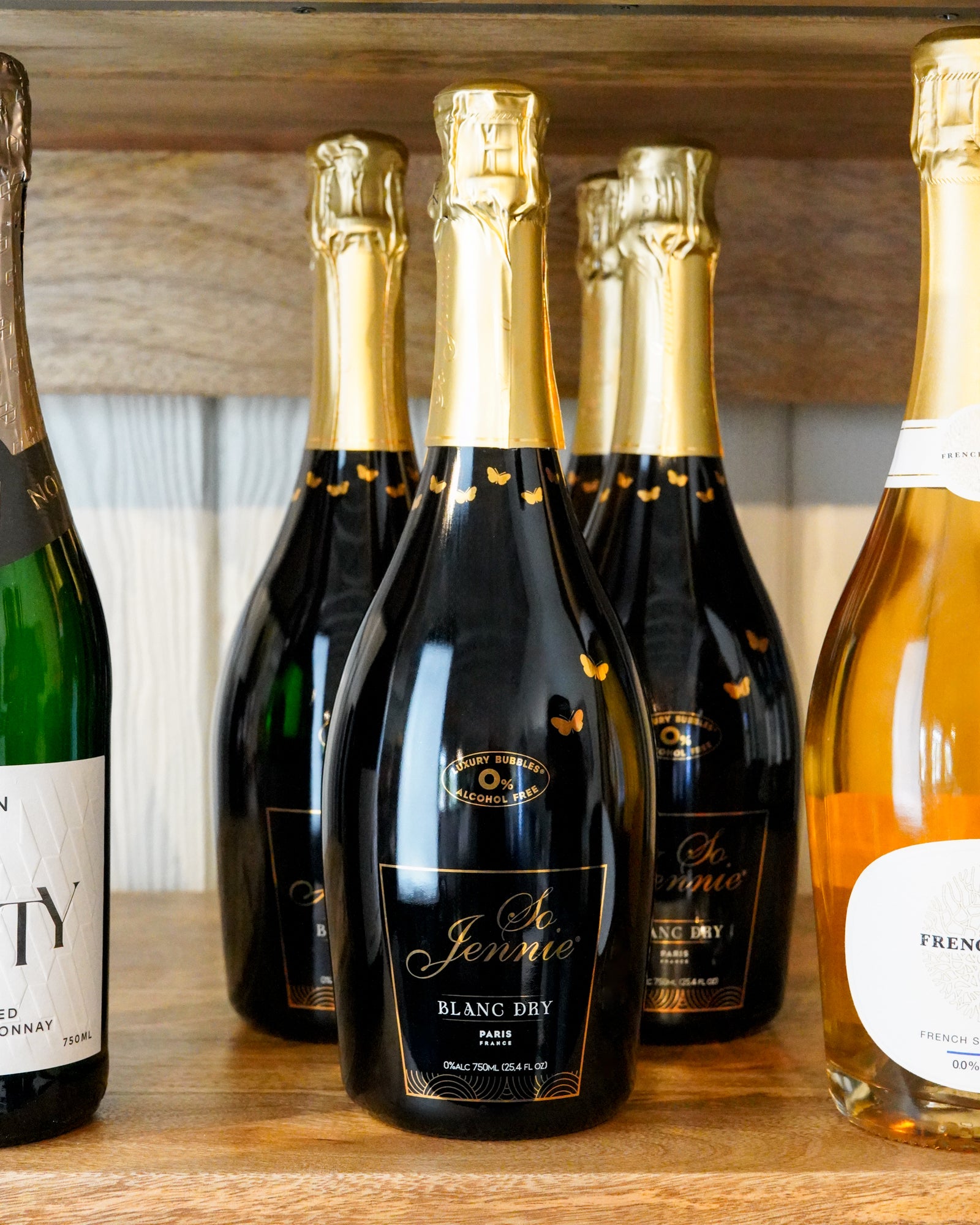 So Jennie Paris Sparkling Blanc de Blancs Non-Alcoholic NV